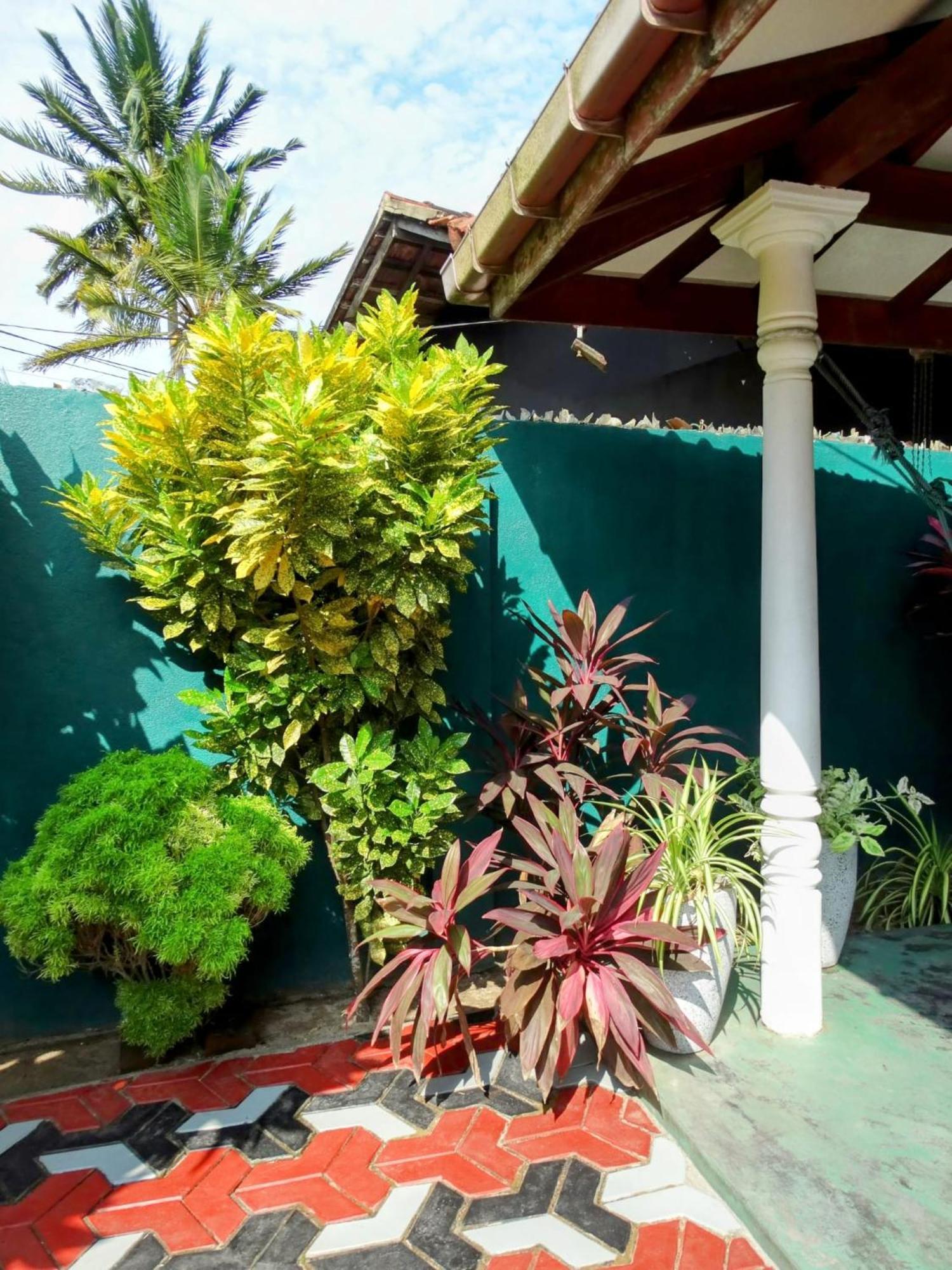 Private Beach House In ミリッサ エクステリア 写真