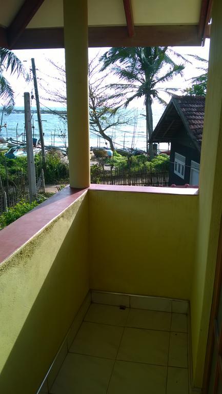 Private Beach House In ミリッサ エクステリア 写真